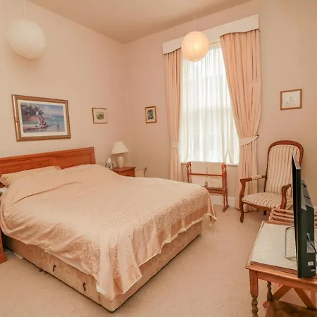 Sandsend Sunset View *